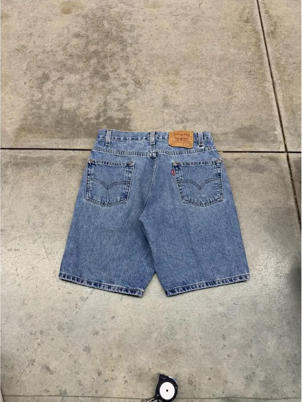 vintage levis 505 faded blue relaxed baggy fit jean shorts jorts size 31